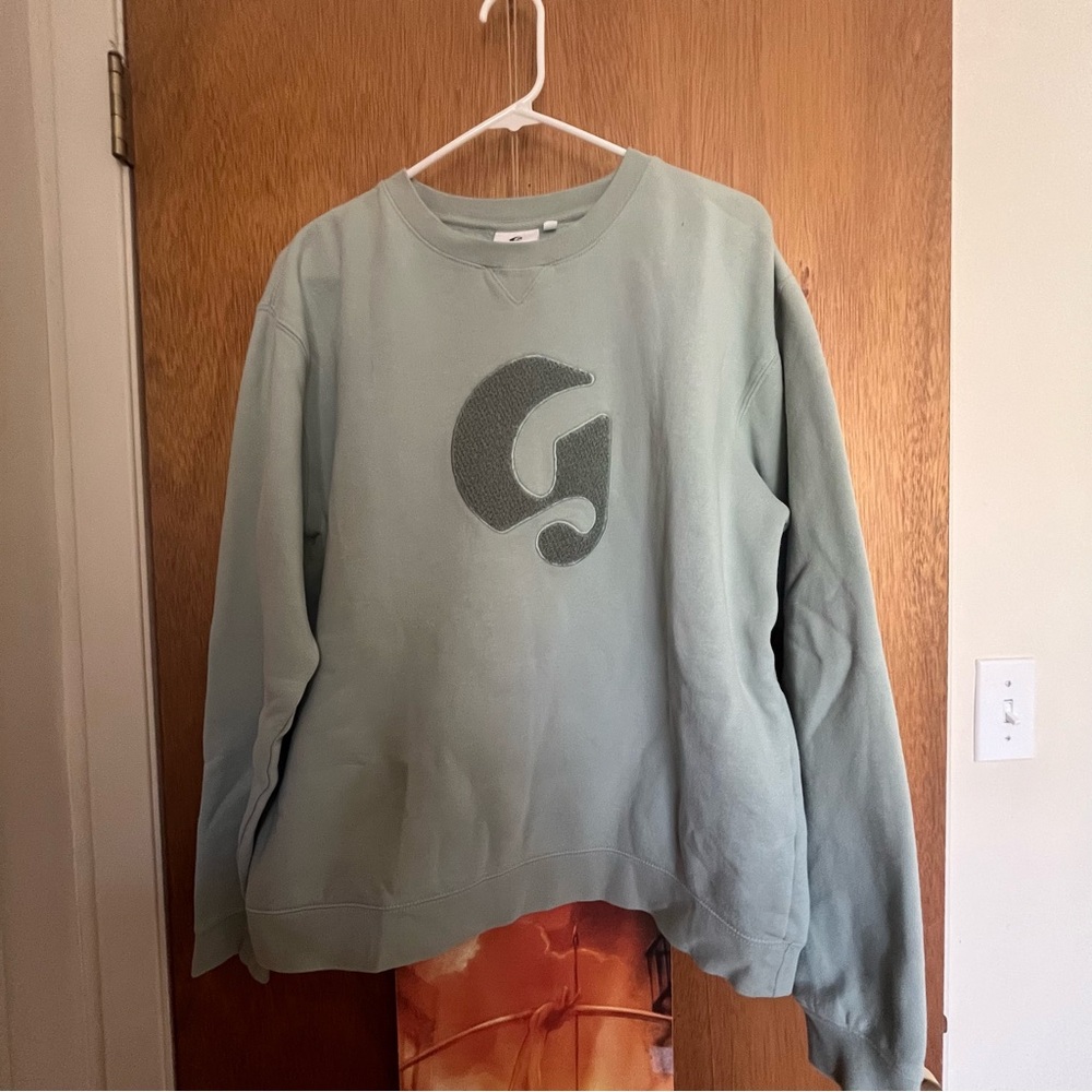 GLOSSIER GREEN CREWNECK